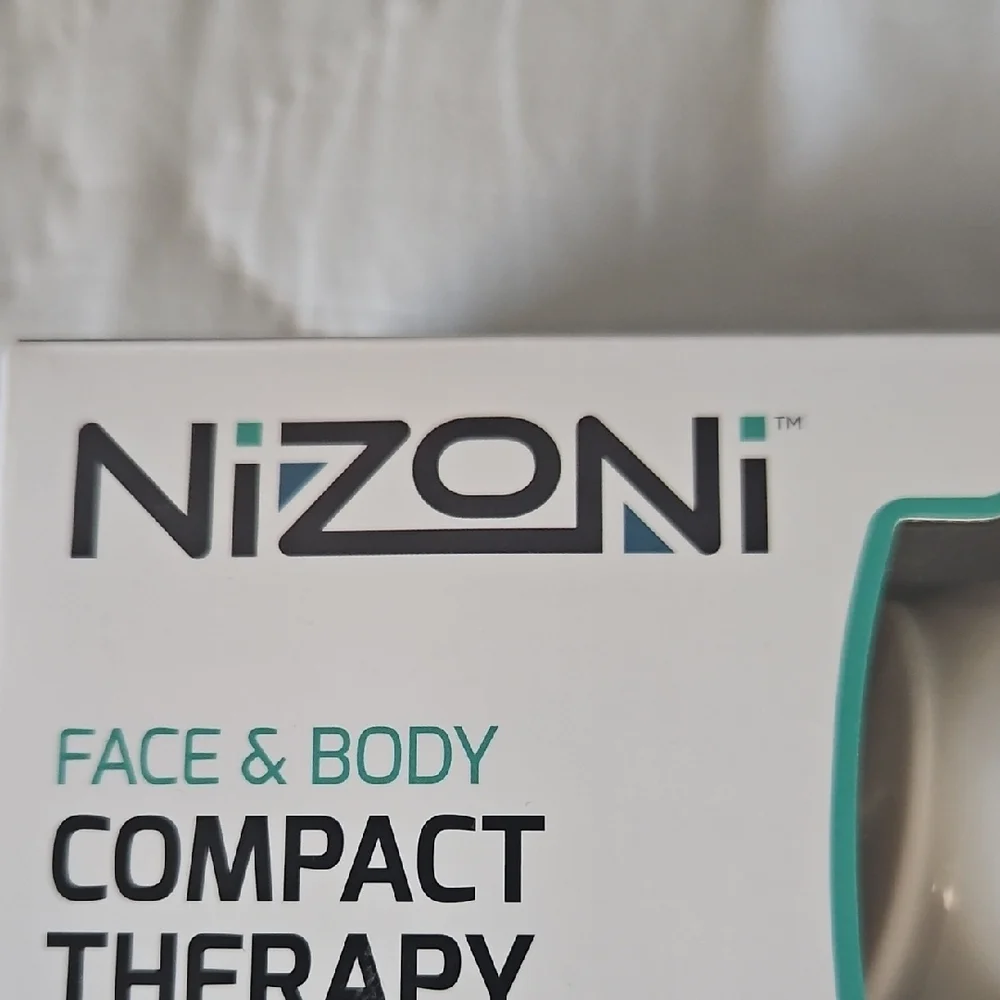 Nizoni Compact Massager & Facial Cleansing Brush